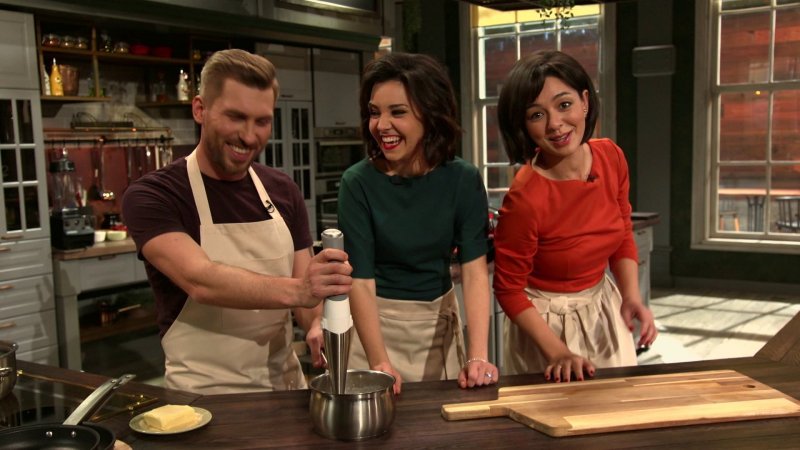 Lace linen for girls