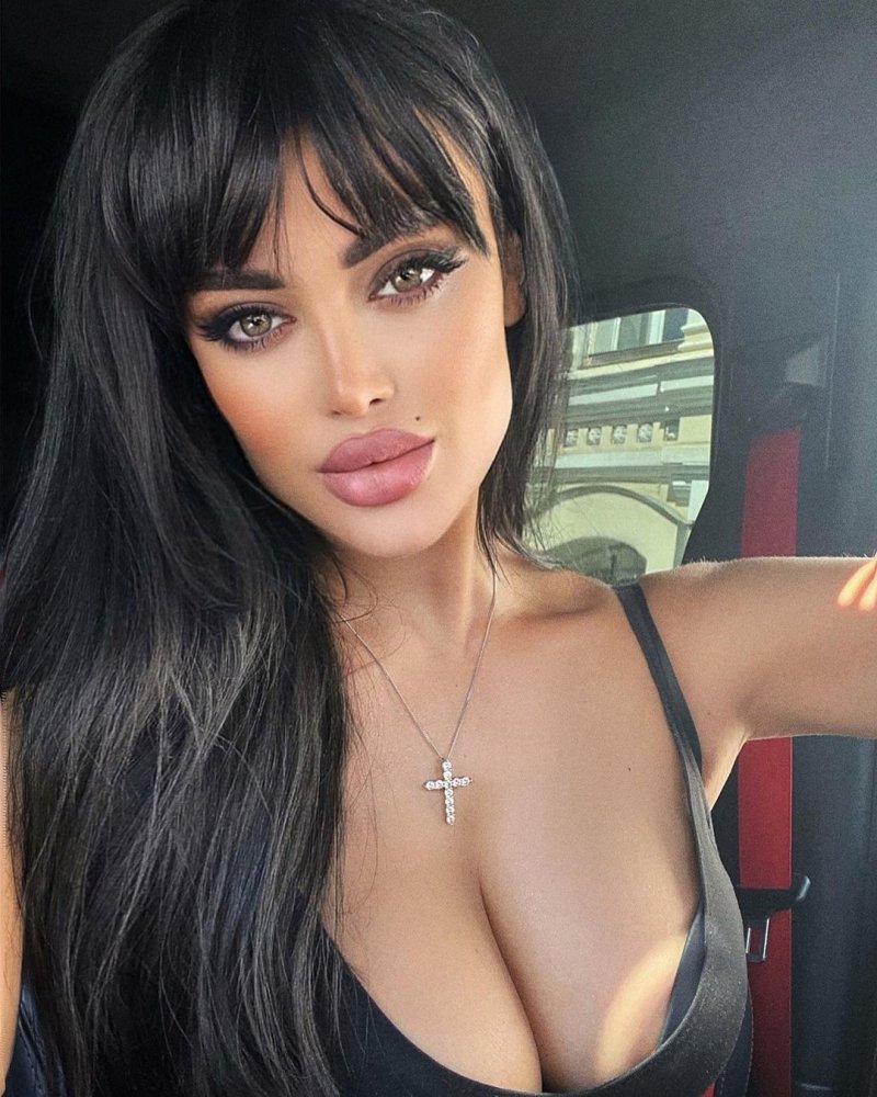 Kuzmina Nita in the car