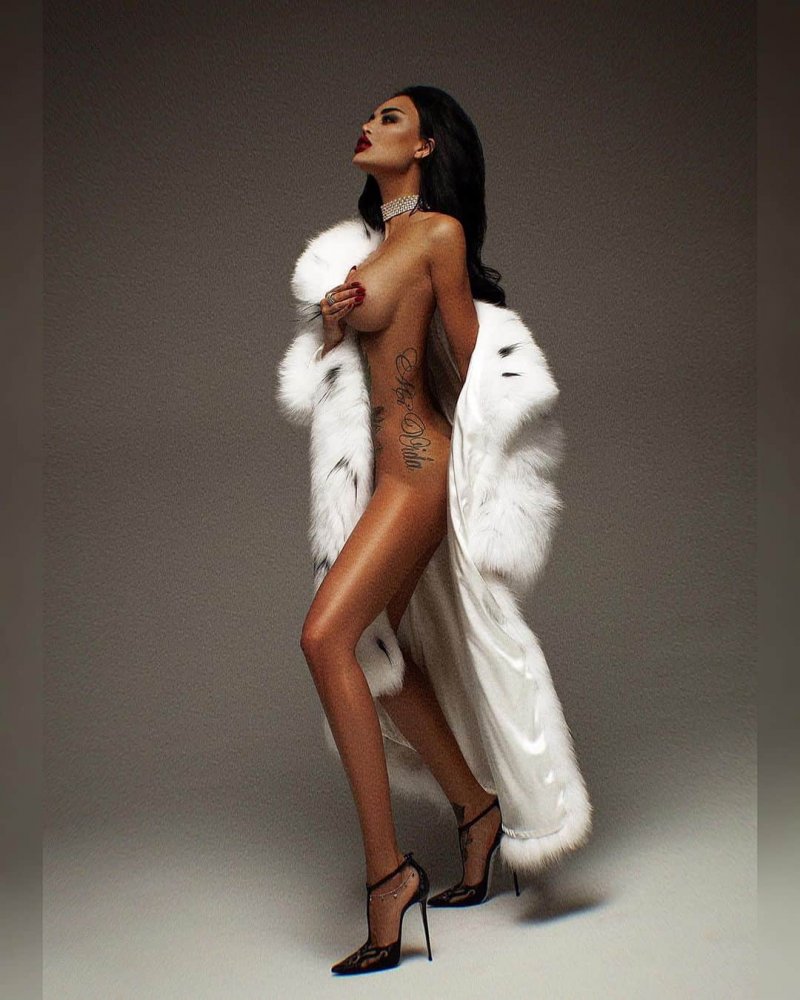 Naked Nita Kuzmina 2020