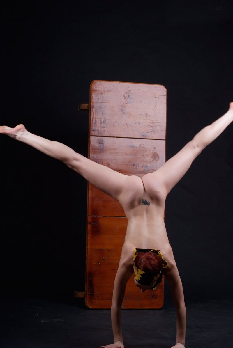 Kasey/October Naked gymnast
