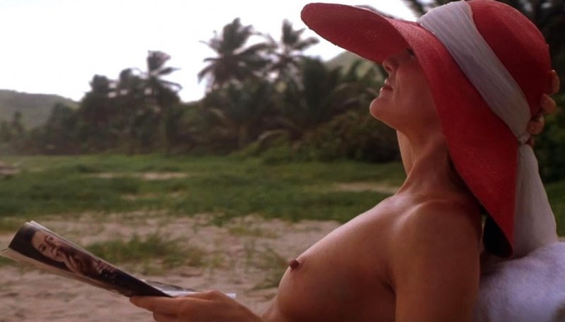 Thomas Crown's scam Erotic scenes