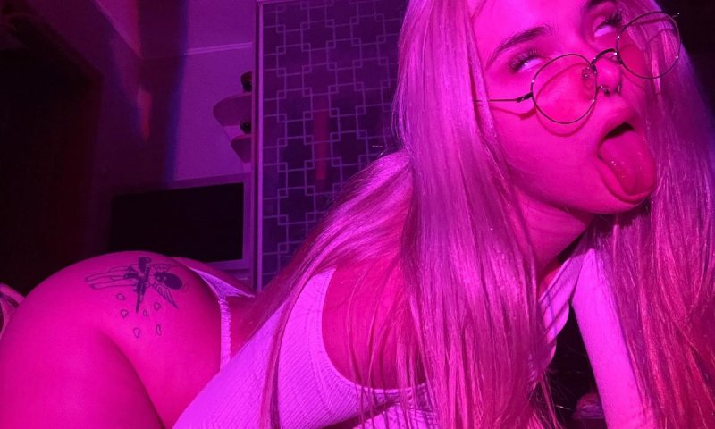 Pussy Money Weed (Webcam/Chaturbate/Bongacams/VideoChat)