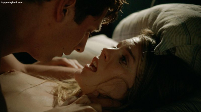 Emma samms in a swimsuit