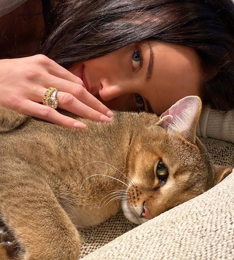 Anastasia Reshetova in jeans