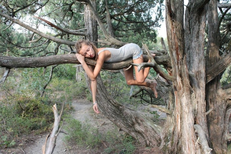 Natasha Leggoro Feet