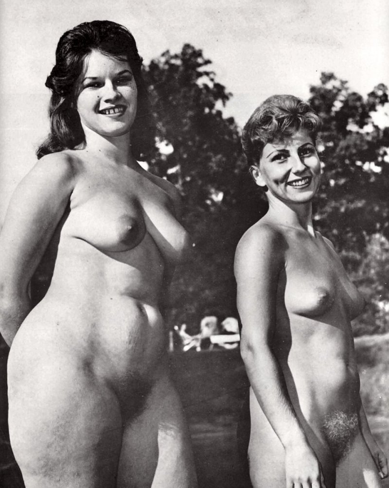 Old naked women retro