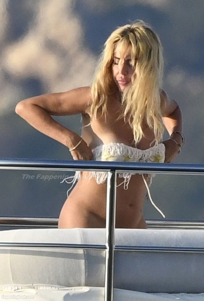 Valeria Shkirando Naked