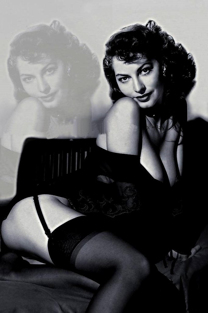 Ava Kalel Naked Tits