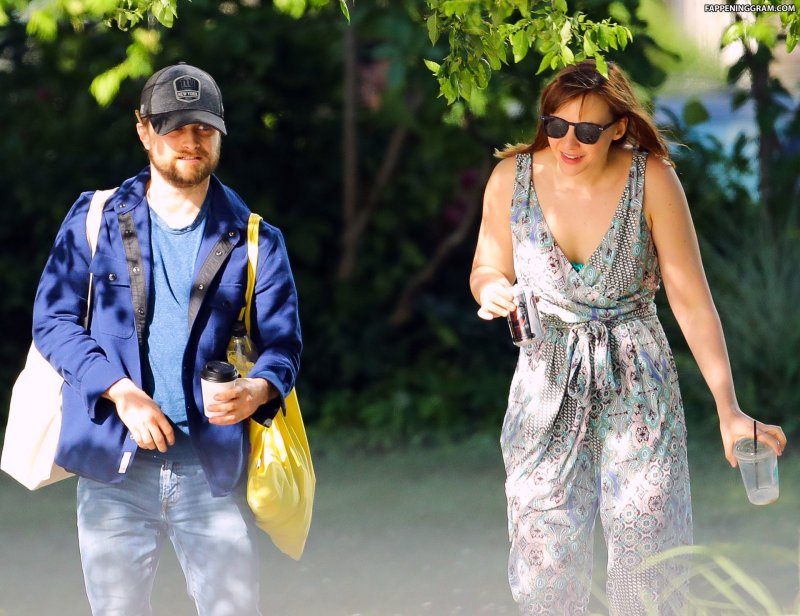 Series Kingdom Naked Tits