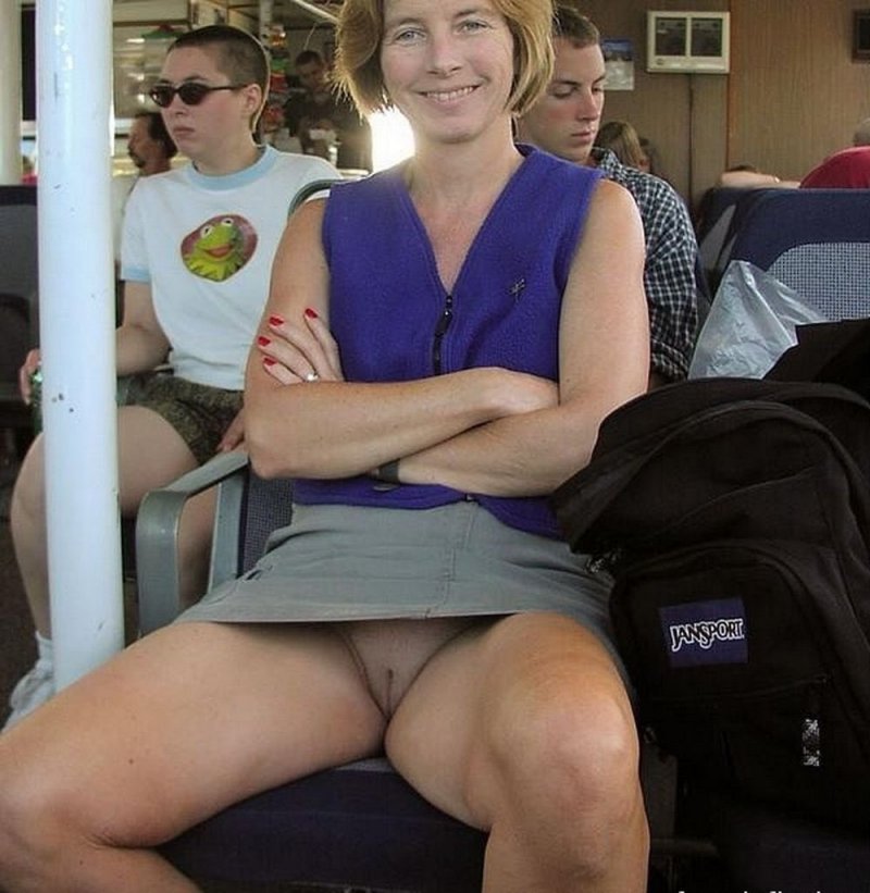 Mature without panties in transport