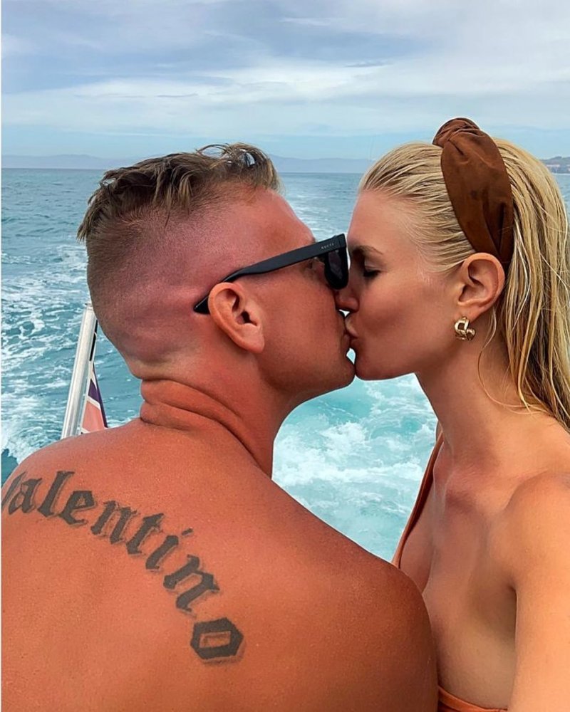 Horney Gal Daniela Diamond Caressing Big Dick