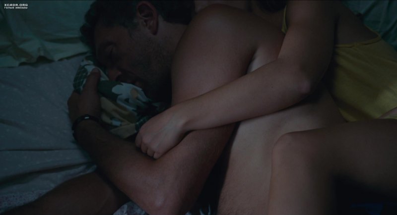 Lola Le Lann masturbate