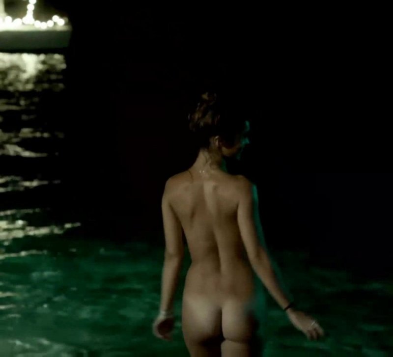 Lola Le Lann awkward moment