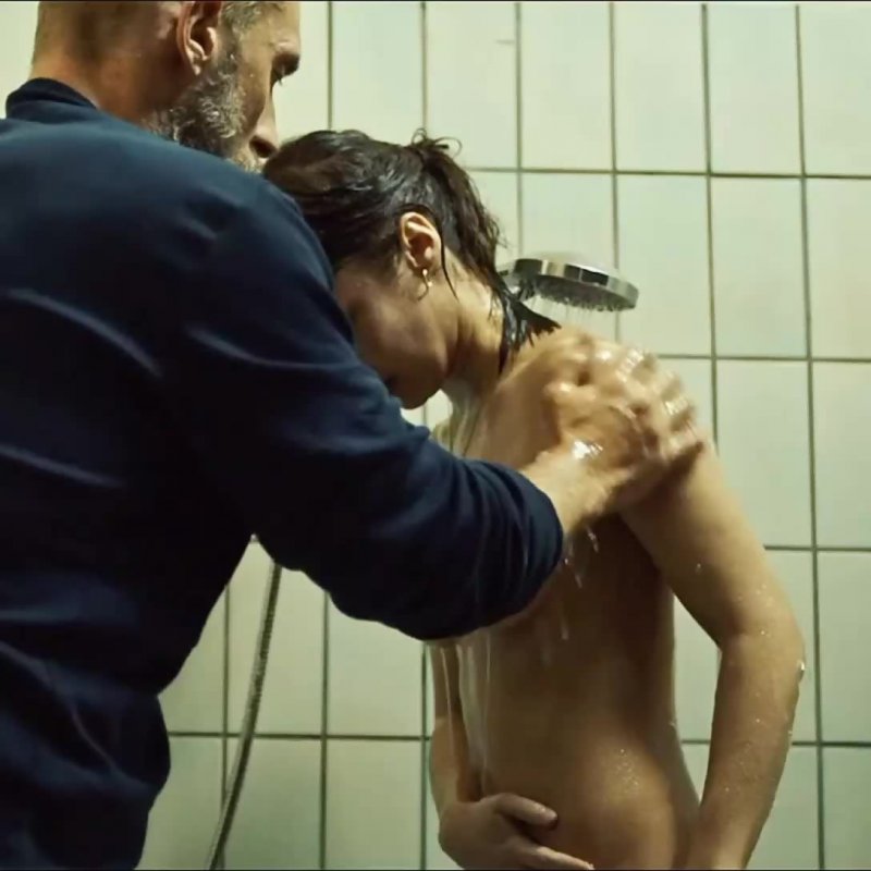 Lola Marua-Bigar Naked