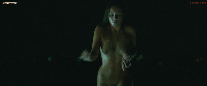 Alice Isaaz Lola Le Lann Nude