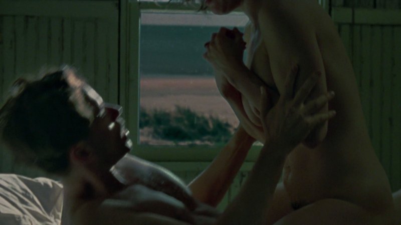 Naked Kate Winslet in the movie Reader