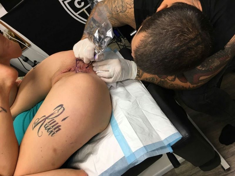 Pornstar with tattoo on the ass