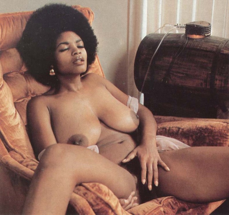Retro naked women pornography