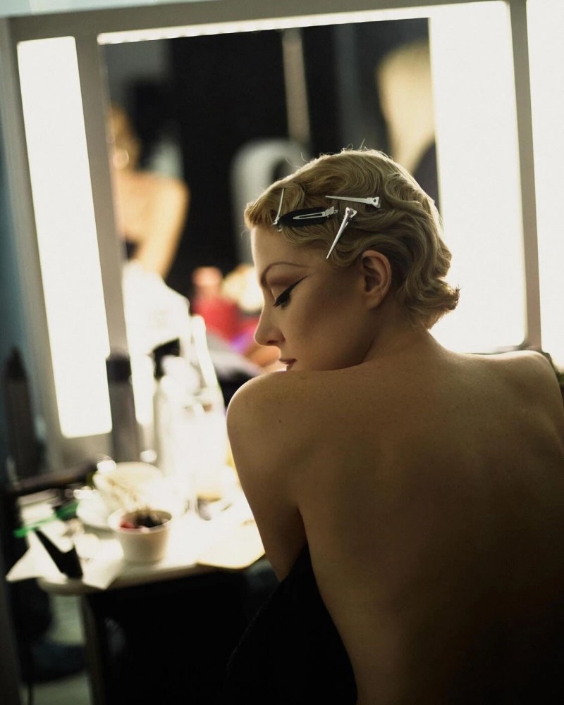 Renata Litvinova in the film about love naked