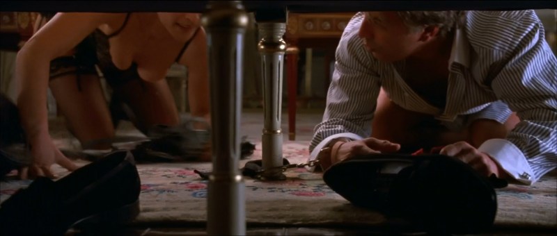 Mary-Luiza Parker is naked