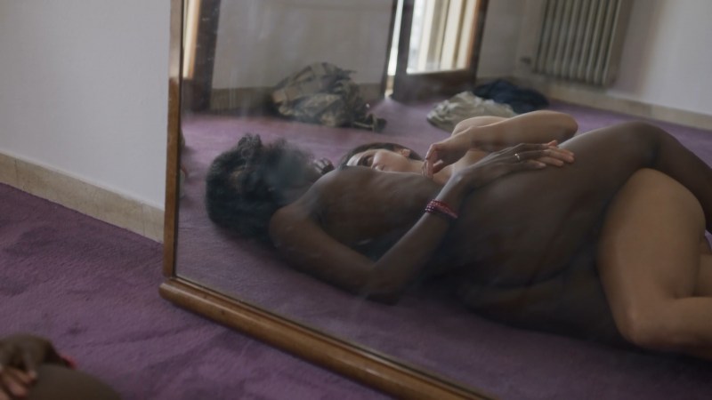 Alice Braga Naked in the film