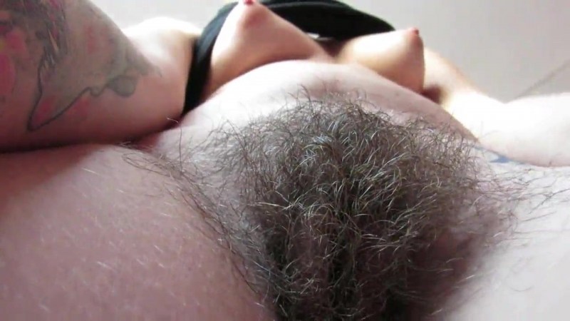 Women with big pubis