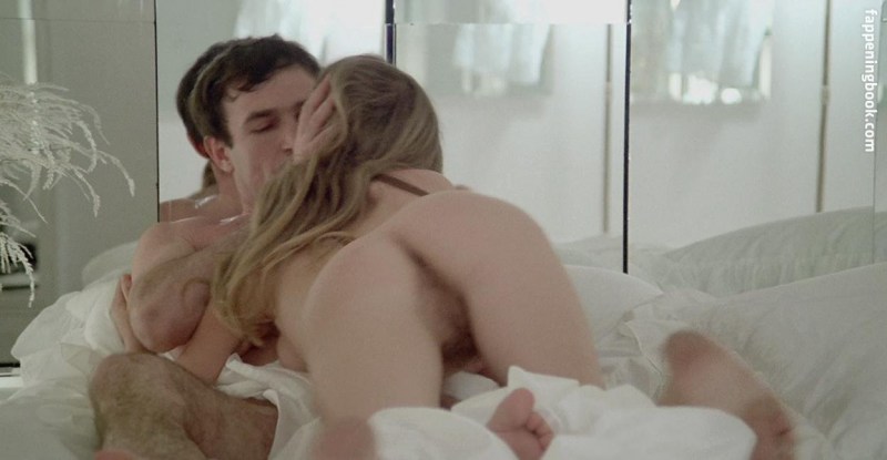 Porn actress Julia Ann in the kitchen