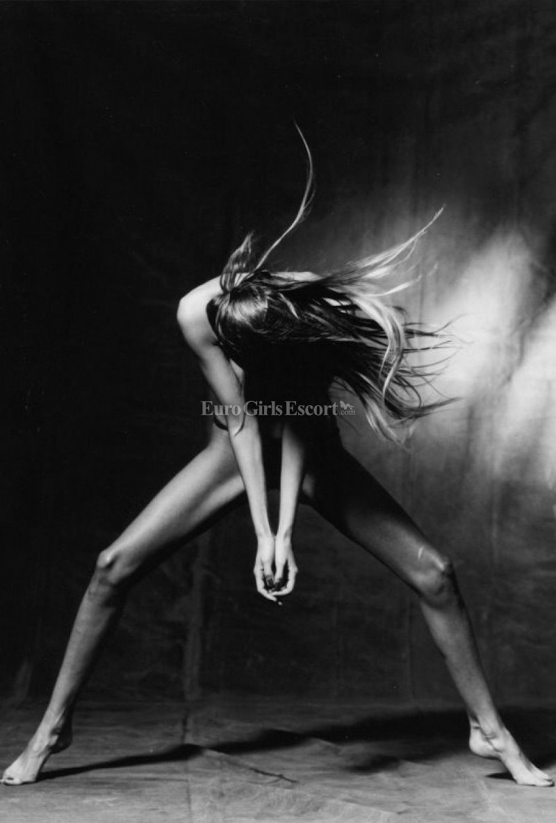 Elena Shilova is bare