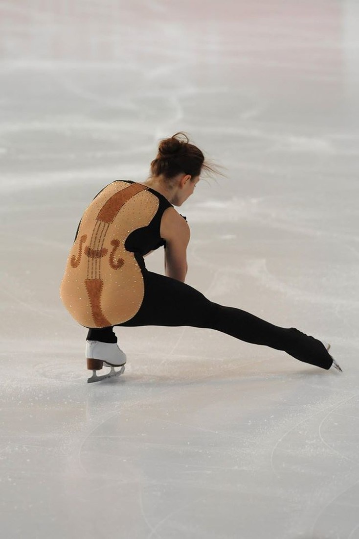 Julia Sauter Figure Skading