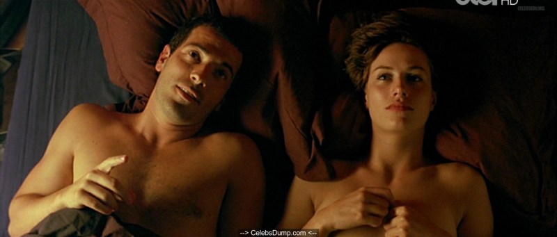 Cecil de France bed scenes