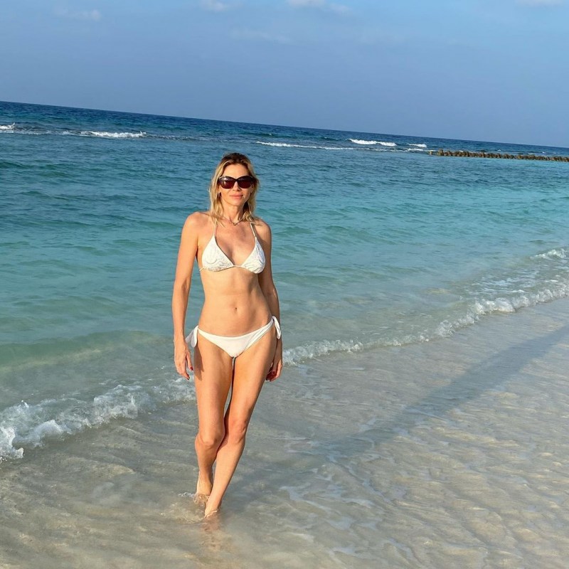 Julia Takshin is erotic