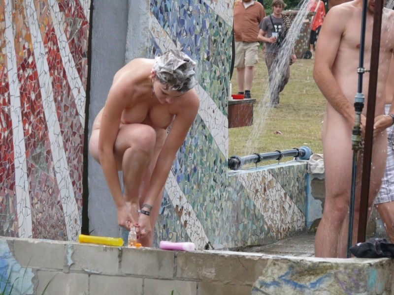 Nudist public shower