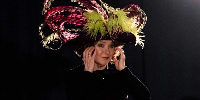 Fat naked women intimacy