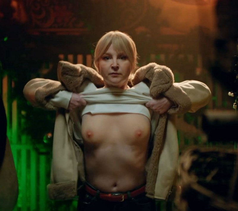 Olga Medynich naked breasts