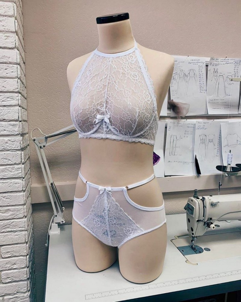 Tits in a wet T -shirt