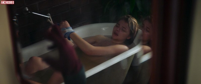 Naked Chloe Grace Moretz