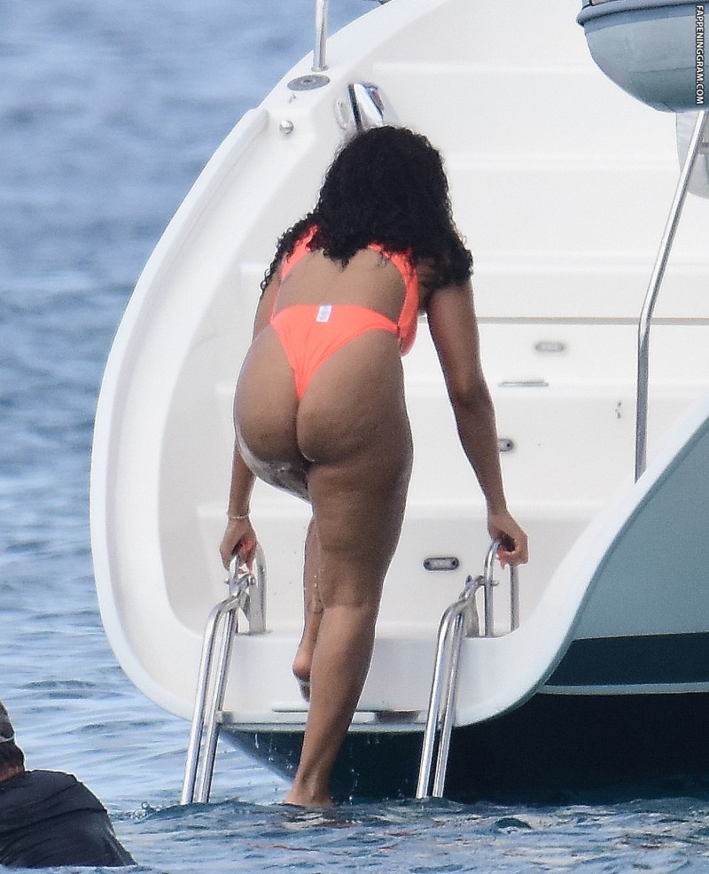 Angela White) Pussy Spread