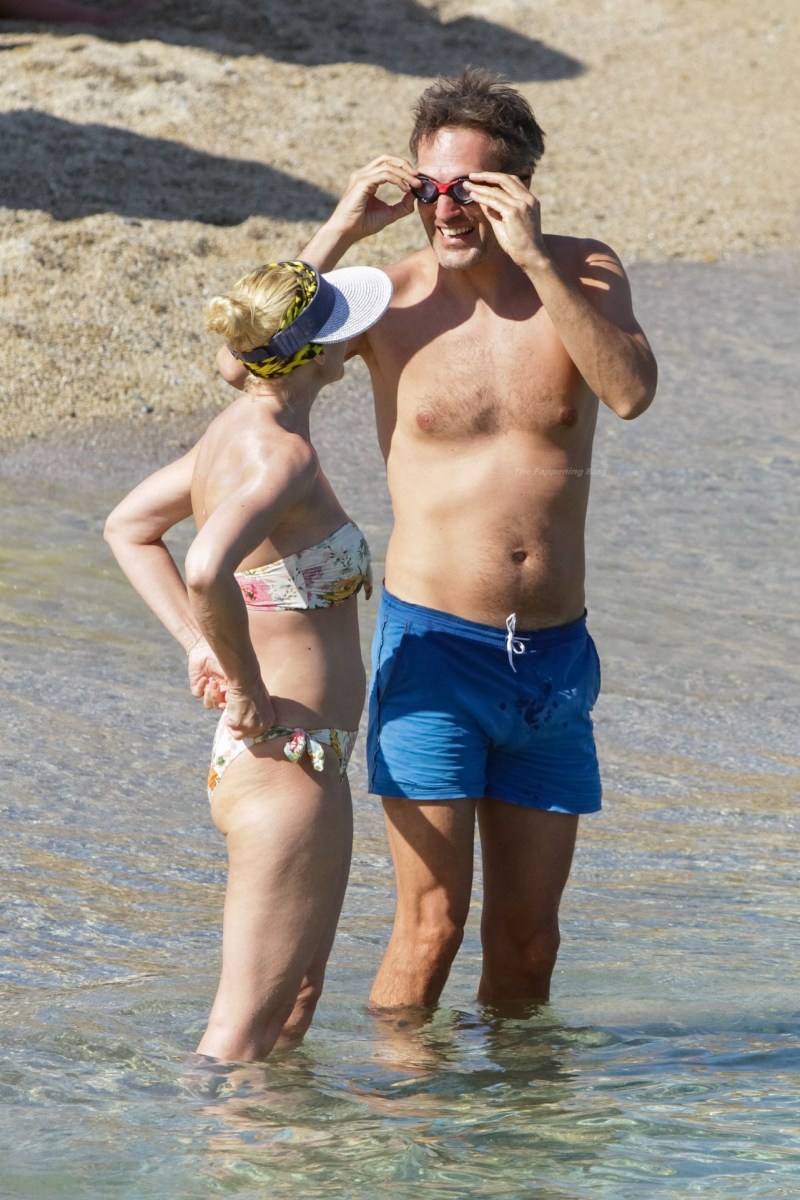 Paparazzi on the beach