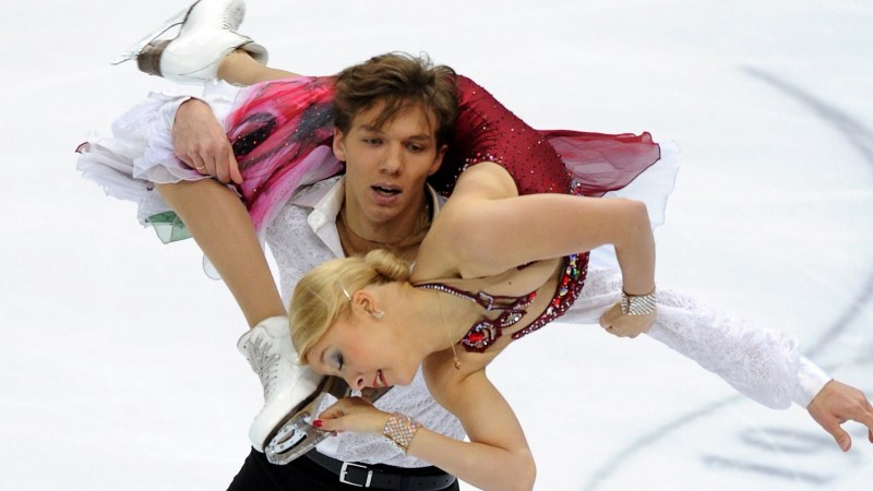 Luna Hendrix Figure Skading