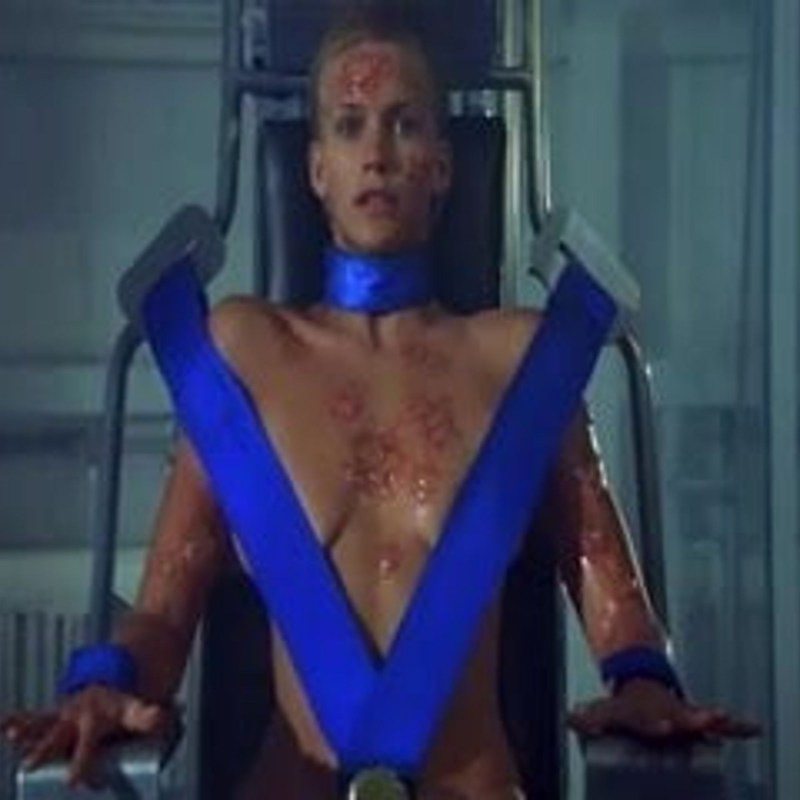 Natasha Henstrida SCREASE OF SCHEL