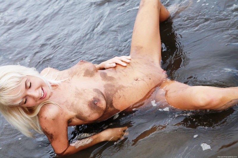 Katerina Stankova Caylian Curtis, Kathy Lee Naked