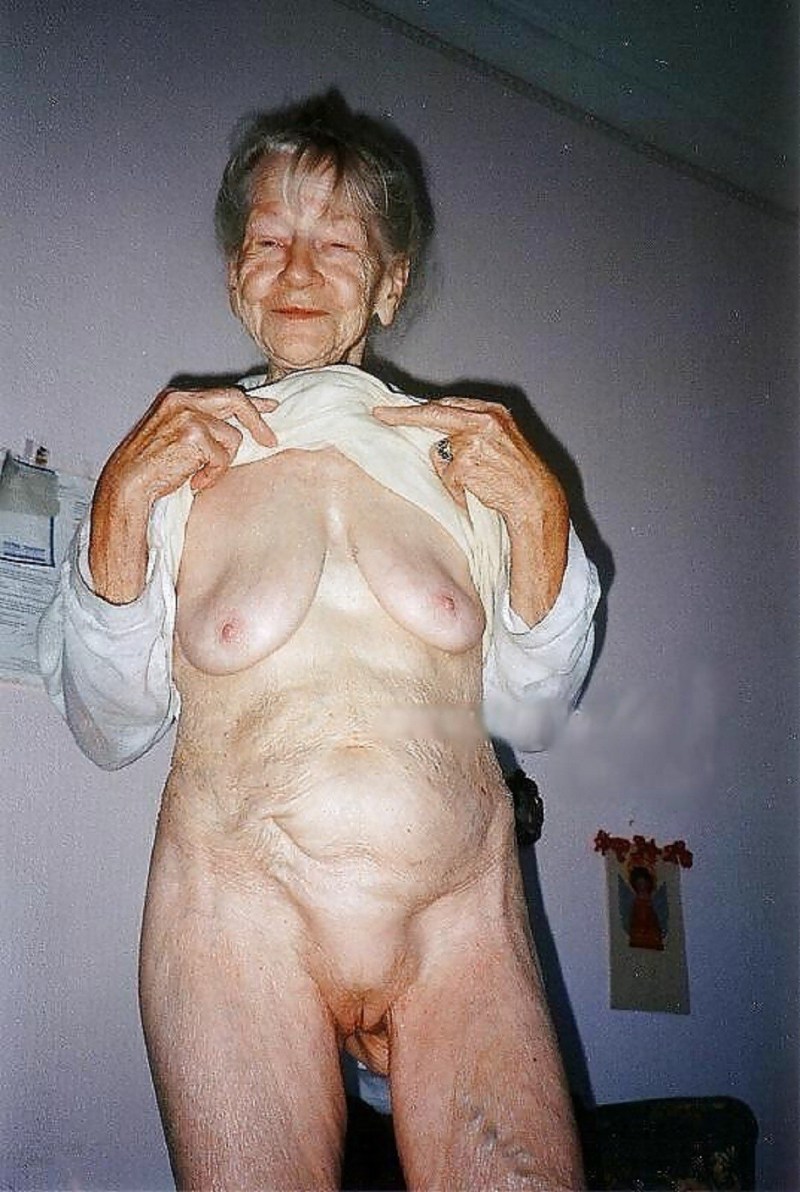 Elderly wrinkles boobs