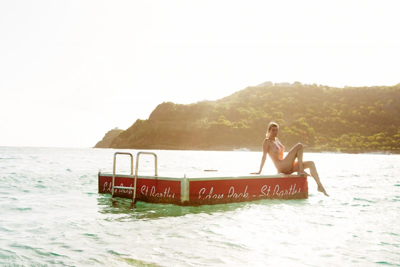 Zoya Berber Anna Nikolaevna bed stage