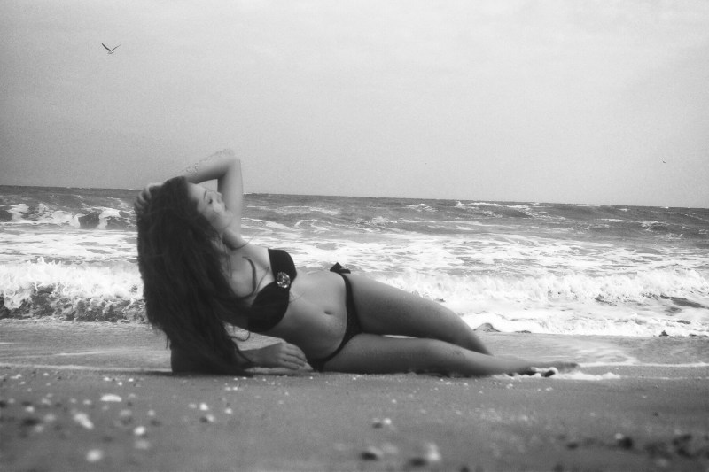 Skinny in Pajamas Without Panties Masturbation