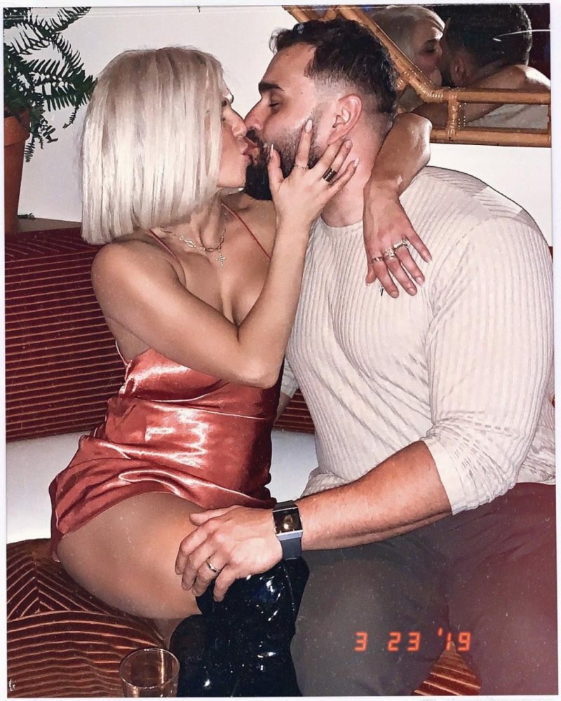 Fuck with miniature blonde