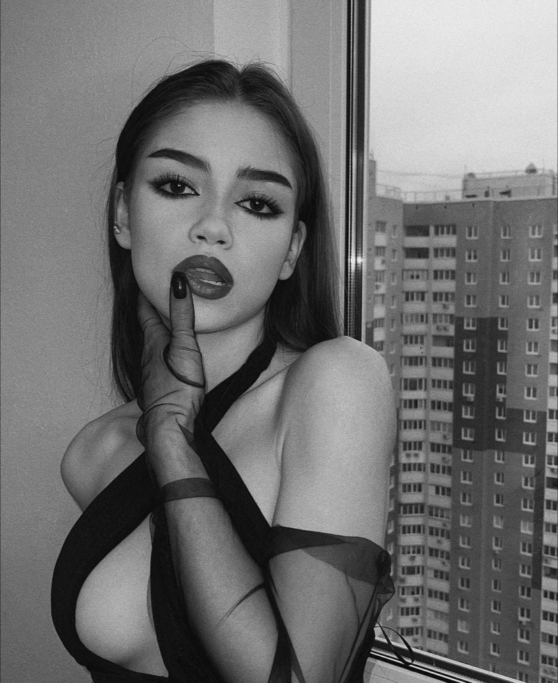 Valya karna.val 2020 plum