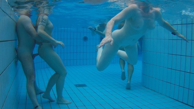 I lit up in the water park