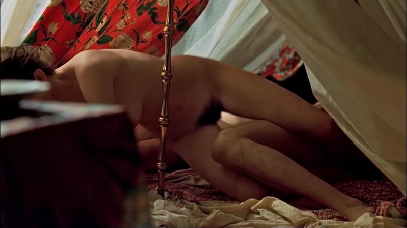 Eva Green casino piano naked