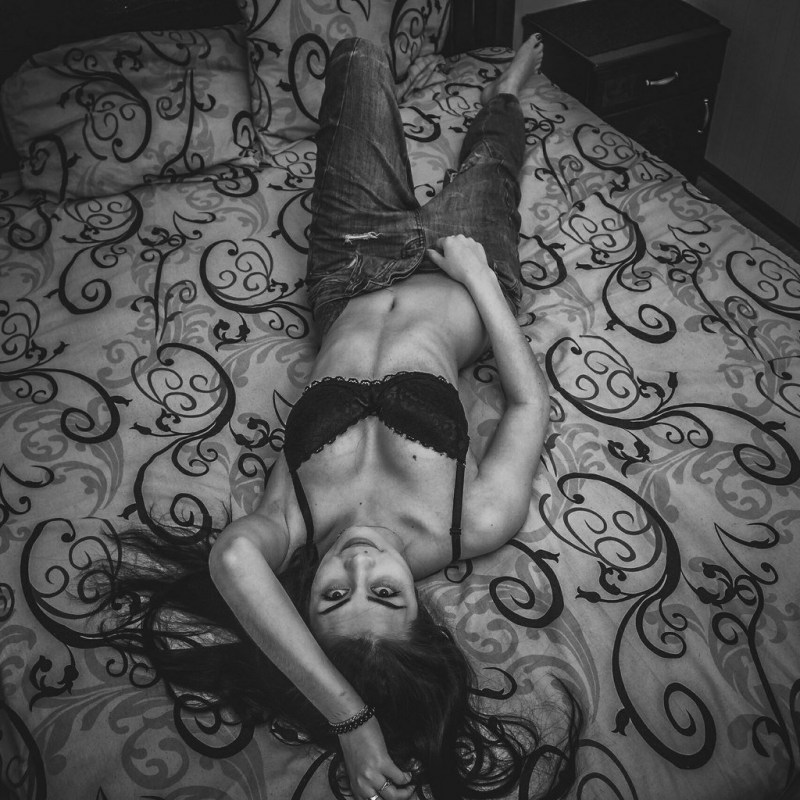 Monument to Lyudmila Senchina