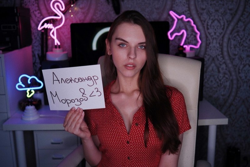 Vika Mednis drain naked